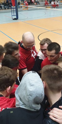 Bezirksliga Ost – Pöẞnecker Volleyballer mit deutlichem Sieg im Derby gegen Knau und damit neuer Tabellenführer der Bezirksliga Ost - 20190309_130827_09584d461c172a225575da73bdbe5b2b