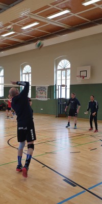 Bezirksliga Ost – Der Zeulenroda Krimi: Pöẞneck siegt im Spitzenspiel gegen Weimar II und baut Tabellenführung aus - 20191130_103946_bb9766d18619137cbb6b7c819247c48d