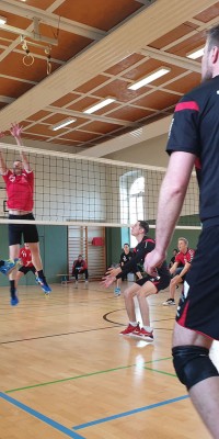 Bezirksliga Ost – Der Zeulenroda Krimi: Pöẞneck siegt im Spitzenspiel gegen Weimar II und baut Tabellenführung aus - 20191130_120019_f38983ab17b8335c6b5e38544ba68b35