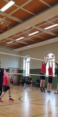 Bezirksliga Ost – Der Zeulenroda Krimi: Pöẞneck siegt im Spitzenspiel gegen Weimar II und baut Tabellenführung aus - 20191130_120027_612592d7de62bafd9f885123a62b4628