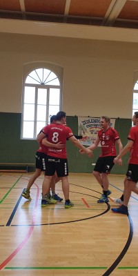 Bezirksliga Ost – Der Zeulenroda Krimi: Pöẞneck siegt im Spitzenspiel gegen Weimar II und baut Tabellenführung aus - 20191130_145131_f224953e09b5f5516e0f5fa43001f914