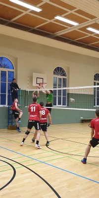 Bezirksliga Ost – Der Zeulenroda Krimi: Pöẞneck siegt im Spitzenspiel gegen Weimar II und baut Tabellenführung aus - 20191130_162641_c03429471a02e45525ccc6a7ae3b3f01