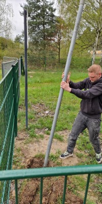 Arbeitseinsatz mit 53 Volleyballern auf der Beachanlage - 20230429_092145_resized_2_cd32c921b1773fb1d302745a67e9dbc3