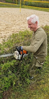 Arbeitseinsatz mit 53 Volleyballern auf der Beachanlage - 20230429_094702_resized_2_a7ca4b515fbc81543407a74cb53c62d5