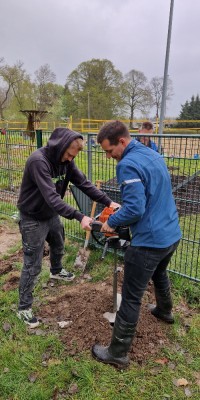 Arbeitseinsatz mit 53 Volleyballern auf der Beachanlage - 20230429_101458_resized_2_cab08225bbcae6b20b5a2455b829a7a4