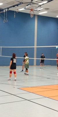 Weihnachtstraining der Abteilung Volleyball - 20251121_201657_50ffb12442bf663bfce6082fe663a367