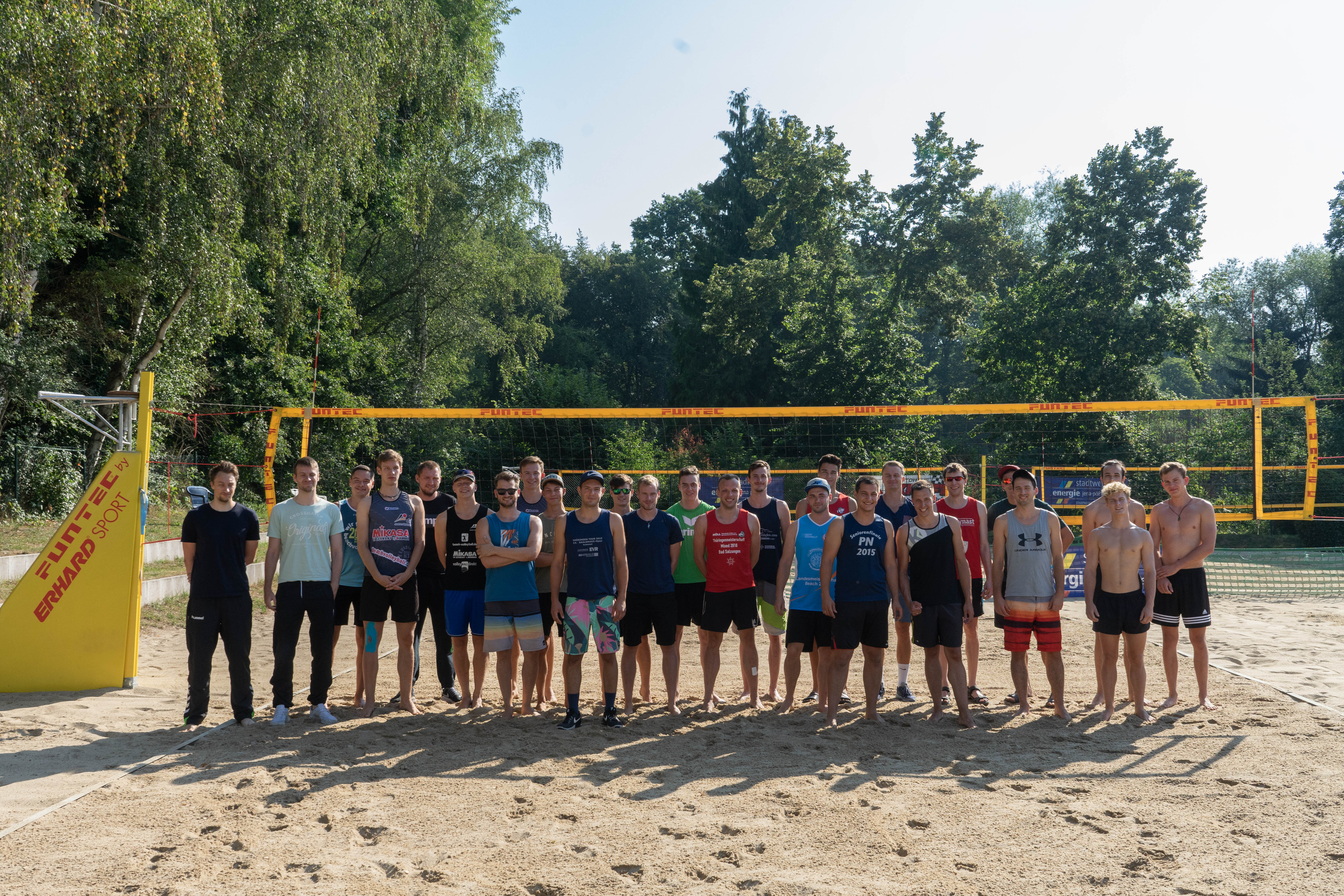 Hitzeschlacht beim B-Cup in der Pöẞnecker Rosenarena