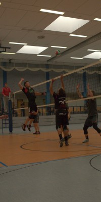 Der 1. SV Pöẞneck mit Licht und Schatten zum ersten Punktgewinn in der Thüringenliga - DSC07665_98952748bdaf3518e30e1c2555d35ad6