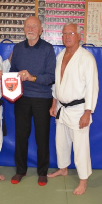 Pöẞnecker Judoka bekamen Besuch von einem Teilnehmer der ersten gesamtdeutschen Meisterschaften im Judo - DSC_5041_ac201645e46eefcdce4a1b46f2273768