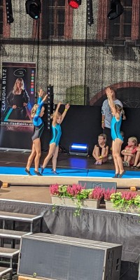 Fröhliches Kommen und Gehen am Stand des 1. SV Pöẞneck - Geratturnen4_a7ea641a1023f2e65bf66d8a5296808f