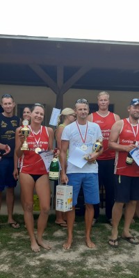2x Bronze für die Pößnecker Gastgeber bei der stark besetzten Thüringer Seniorenmeisterschaft im Beachvolleyball in der Rosen-Arena - IMG-20190827-WA0024_0094fd7e00e7b11d31b26c1c29620754