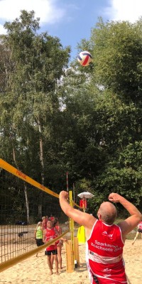 2x Bronze für die Pößnecker Gastgeber bei der stark besetzten Thüringer Seniorenmeisterschaft im Beachvolleyball in der Rosen-Arena - IMG-20190827-WA0034_08c0a5e5d06068f2c8128a5261f825e5