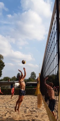 2x Bronze für die Pößnecker Gastgeber bei der stark besetzten Thüringer Seniorenmeisterschaft im Beachvolleyball in der Rosen-Arena - IMG-20190827-WA0110_dc8b0cd12df6bb9c1e1ffaa53aaea9c4