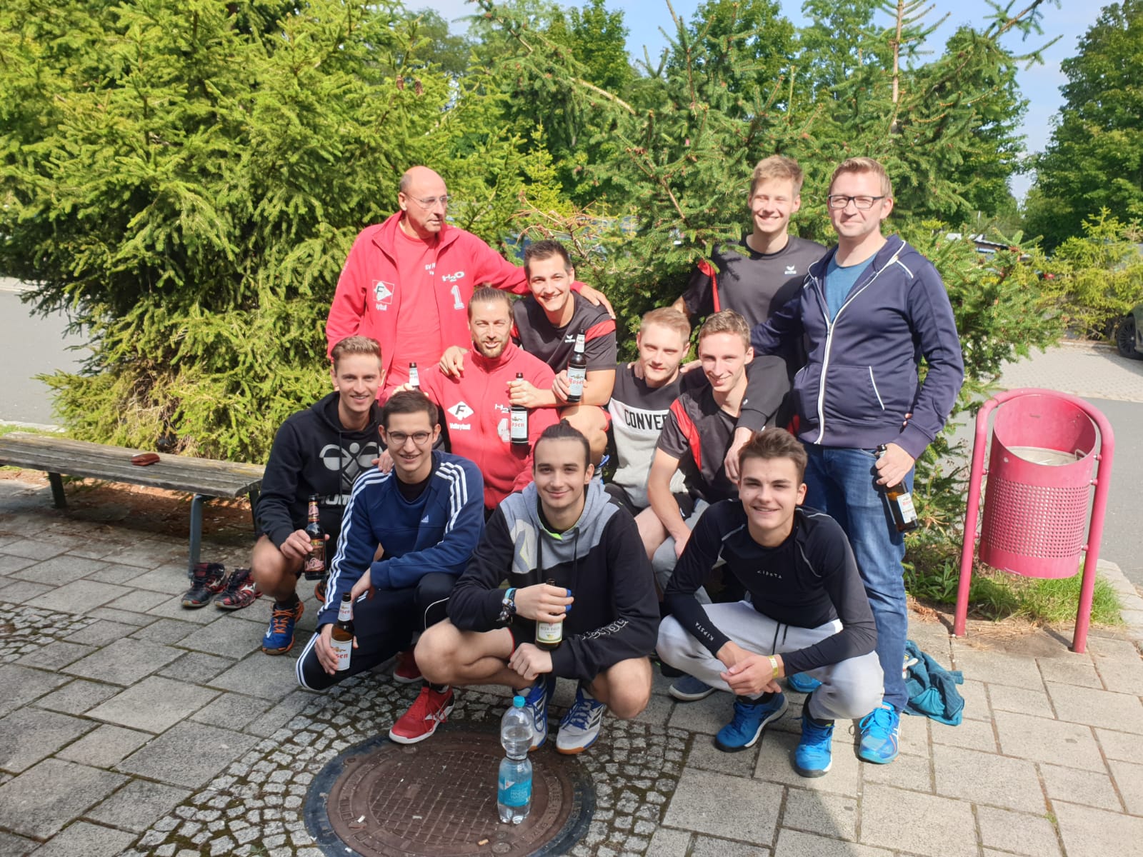 1.Pokalrunde – Pöẞnecker Volleyballer siegen erneut deutlich im Derby gegen Knau, ebenso überlegen gegen den VC Altenburg und ziehen somit in die 2. Pokalrunde des Thüringer Volleyball Verbandes ein