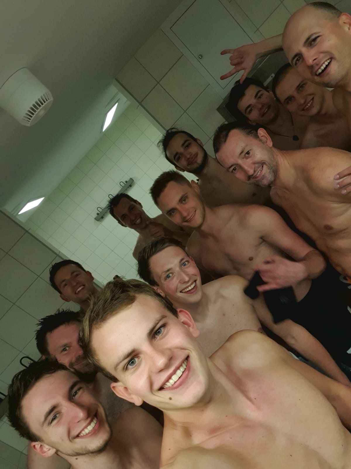 Pöẞnecker Volleyballer erkämpfen ihren ersten Sieg in der Verbandsliga Nord 