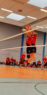 Da sind Parallelen: Pöẞnecker Volleyballer und die Bundestagswahl – oder: Erster Spieltag: Verbandsliga Nord startet für die Pöẞnecker Volleyballer mit einem Sieg - IMG-20211002-WA0007_8a4c129fb4ac3f5634daacfe1f8a9466
