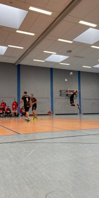 Da sind Parallelen: Pöẞnecker Volleyballer und die Bundestagswahl – oder: Erster Spieltag: Verbandsliga Nord startet für die Pöẞnecker Volleyballer mit einem Sieg - IMG-20211002-WA0034_4f2a561a19665b9464068dfa14098a21