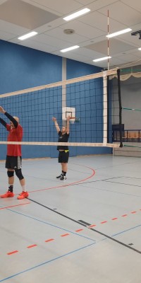 Groẞes Adventstraining mit allen Erwachsenen Volleyballgruppen - IMG-20221125-WA0048_1a0f85625777cca1b960817f0458fa01