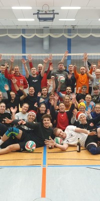 Groẞes Adventstraining mit allen Erwachsenen Volleyballgruppen - IMG-20221125-WA0053_d70a41f9a623774c9da5f4f832cd8a93