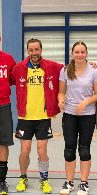 Groẞes Adventstraining mit allen Erwachsenen Volleyballgruppen - IMG-20221126-WA0002_cd9614e7281c3cf86ff0d70c9fa8afb9