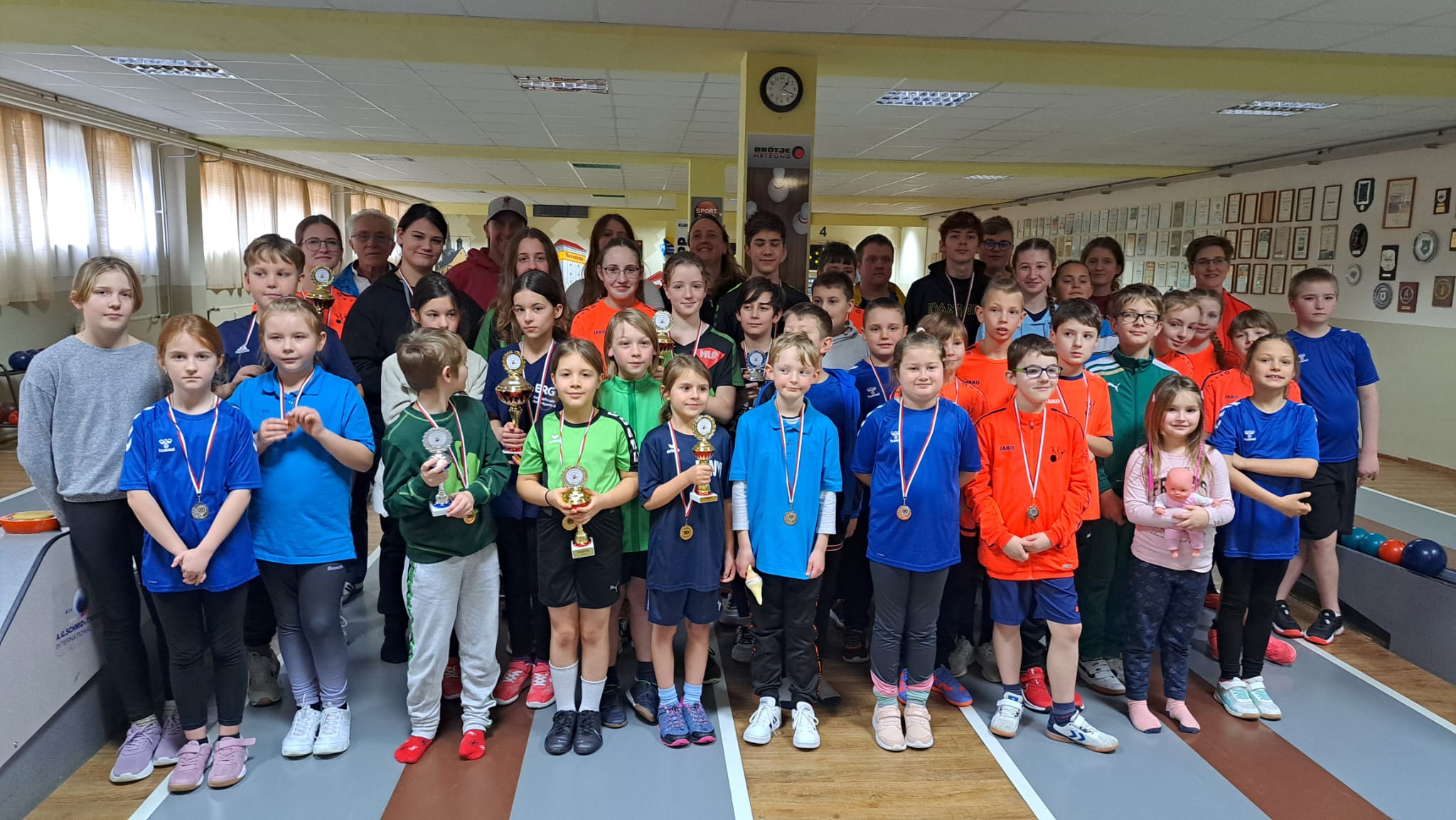 Kreisjugendspiele auf der Pöẞnecker Kegelbahn