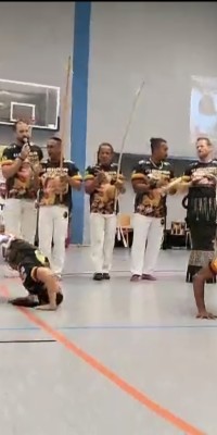 Einblicke in das III Ginga Capoeira-Festival Pöẞneck 2025 - Screenshot_20250905_192648_Video_Player_c65ab4fa13cb19b1f69425cde5f69a22