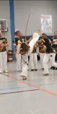 Einblicke in das III Ginga Capoeira-Festival Pöẞneck 2025 - Screenshot_20250905_192902_Video_Player_14ed9f50b9822be380ce35e66b0ebc91