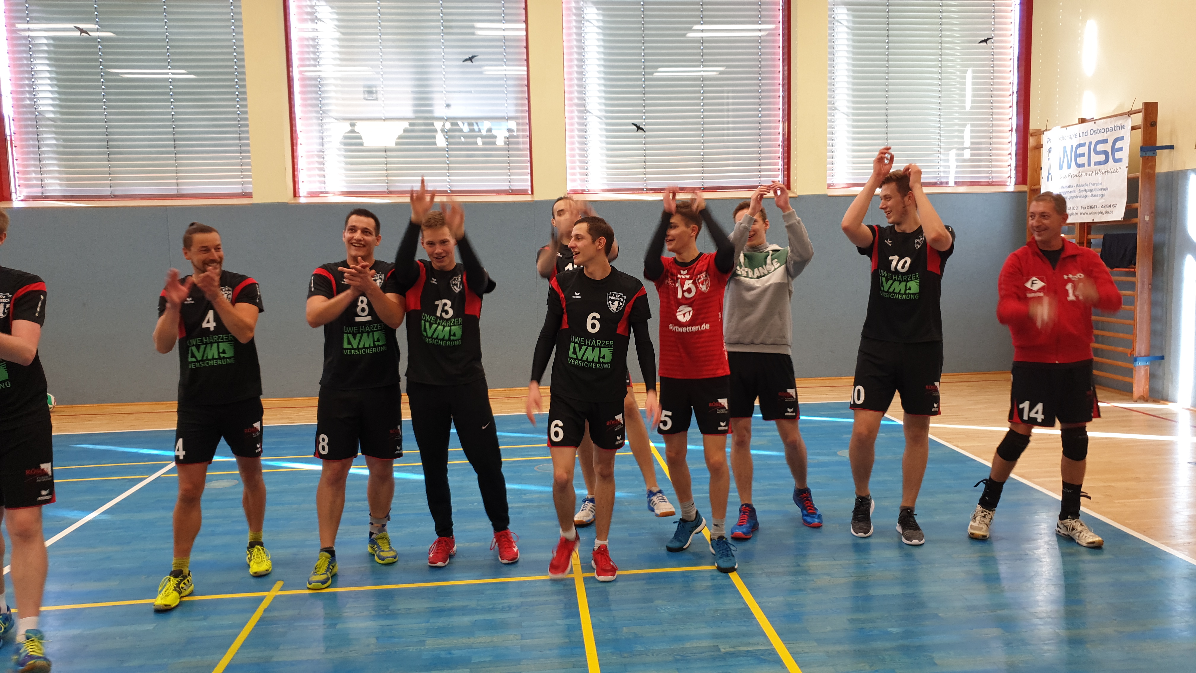 Bezirksliga Ost – Tabellenführer Pöẞneck siegt auswärts im Derby gegen Knau und gegen Jena