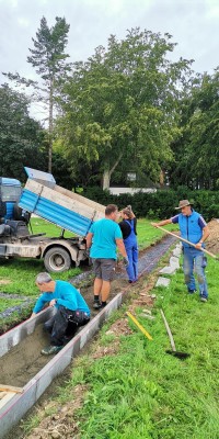 Erneuerung der Schützenlinie - arbeiter_an_Linie_55099fd04743a42715332e4806f046c0